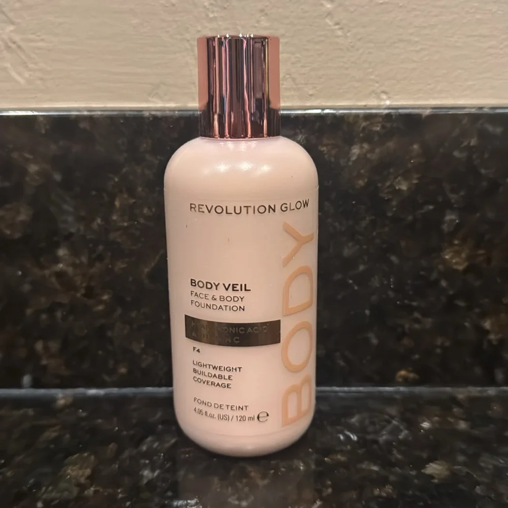 NEW Makeup Revolution Glow Body Veil Face & Body Foundation With Hyaluronic Acid